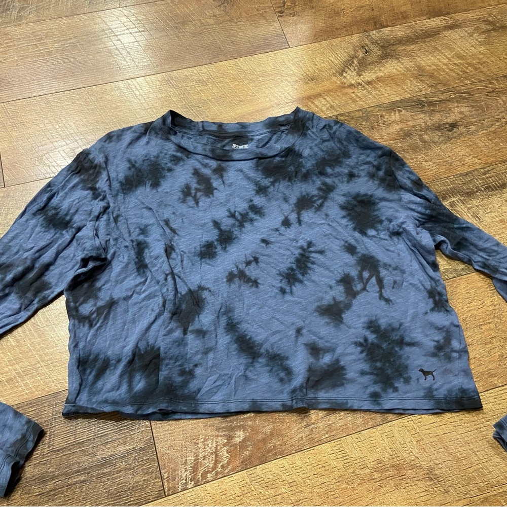 Women's Blue and Black Tie-Dye Top